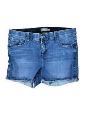 Woman’s Torrid stretchy comfort waist denim jean shorts size 22